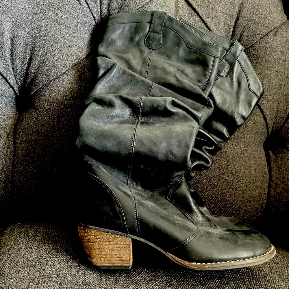 Western type leather boot MIA brand. Size 10 women’s. Slouchy appearance.